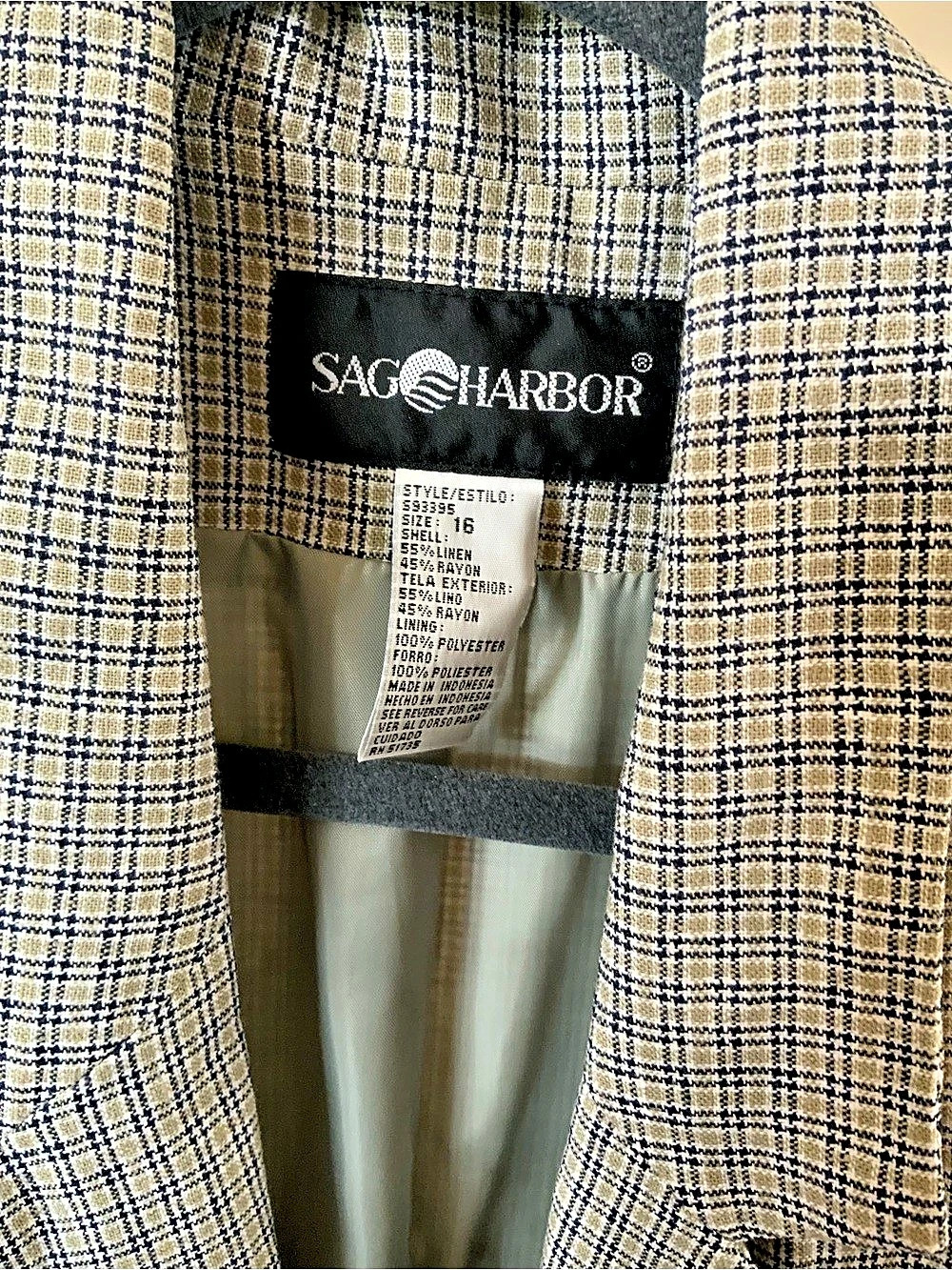 Vintage Sag Harbor Plaid Blazer in Cream & Blue Size 8 Like New
